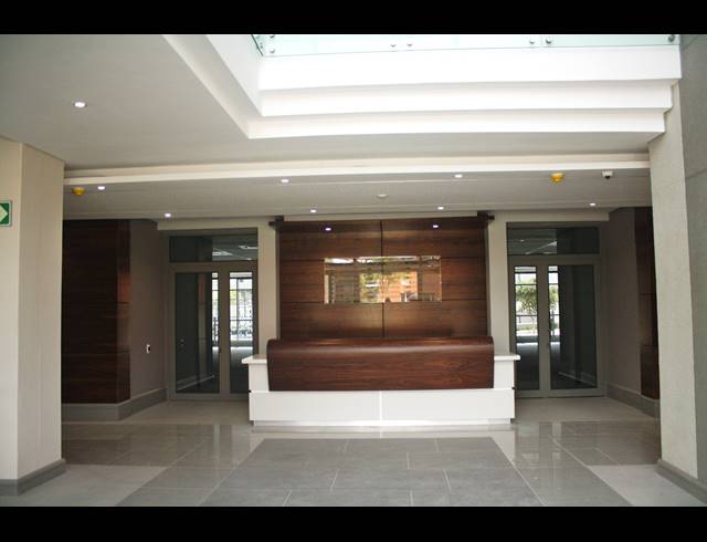258M² OFFICE TO LET IN CENTURY CITY